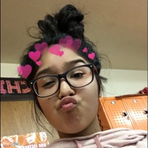 Meet your Posher, Anahi